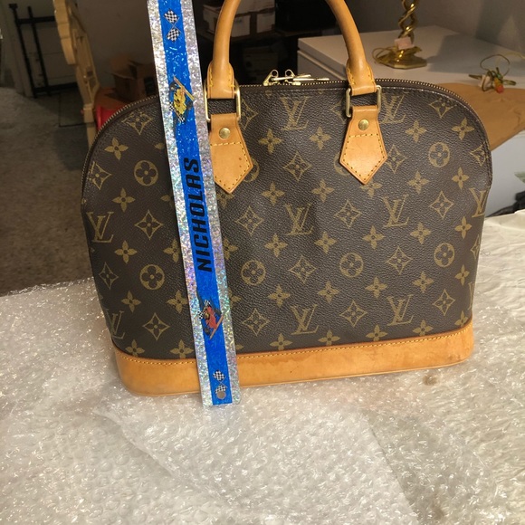Authentic Louis Vuitton Alma Pm size & wallet, key holder - Picture 8 of 12